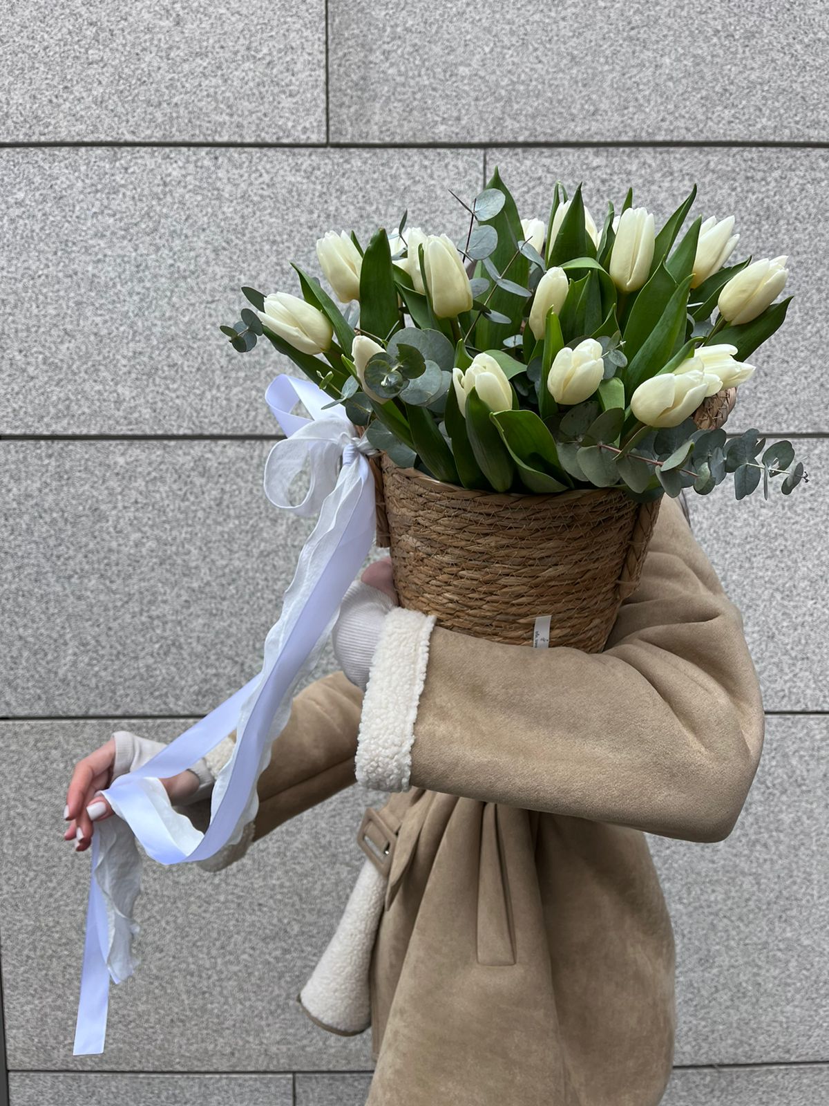Лукошко “Белые тюльпаны”