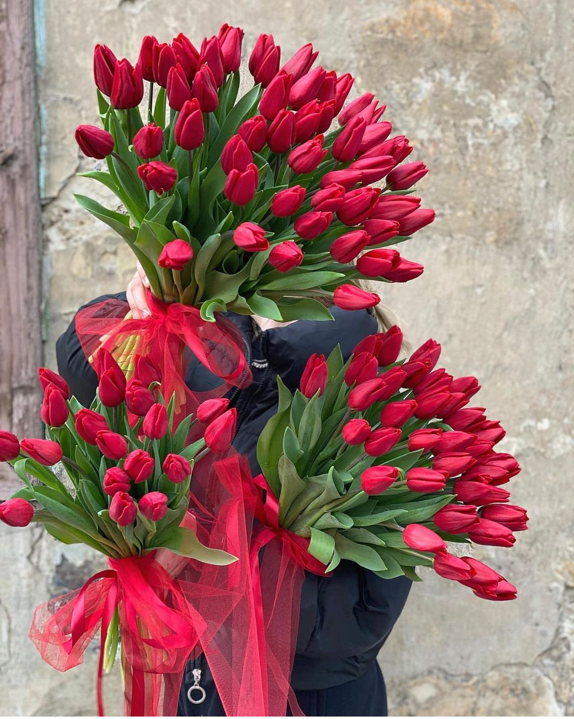 Букет “Красный тюльпан”
